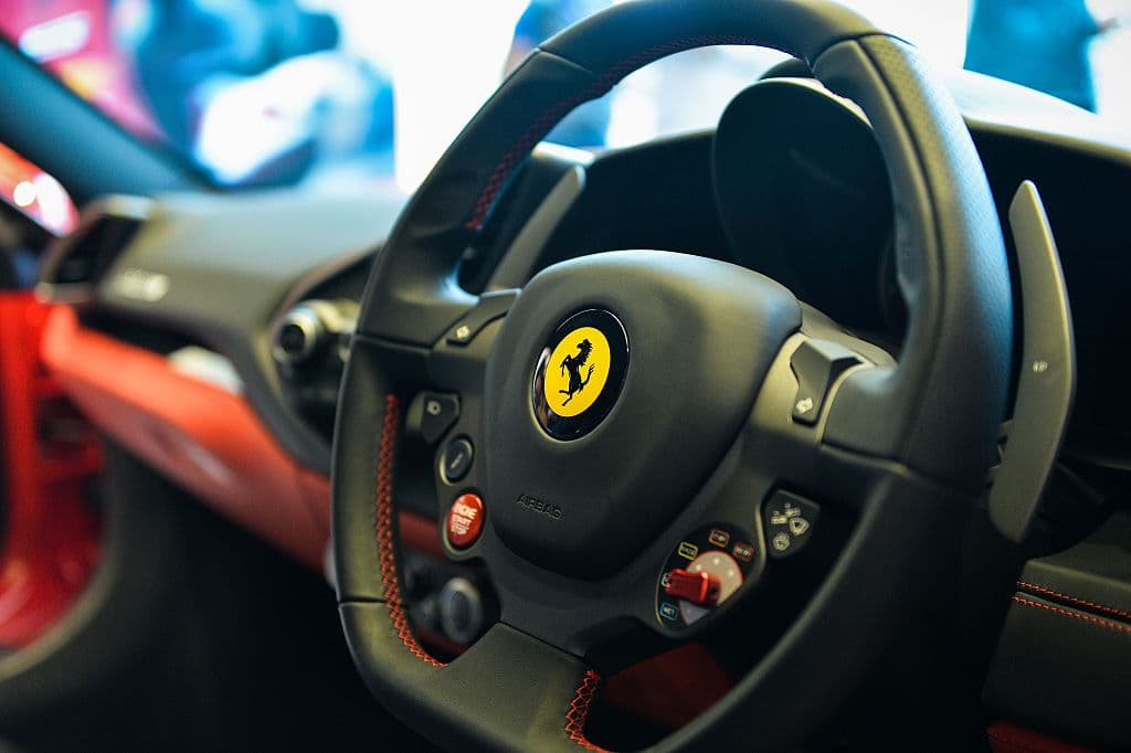 Tesla, McLaren, y Ferrari llaman distintos modelos a revisión por sus bolsas de aire Takata