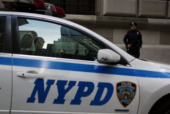 El detenido, que viajó a este país en enero de este año y se instaló en el barrio neoyorquino de Queens, también intentó contactar con simpatizantes de Al Qaeda dentro de EEUU, un mecanismo por el que acabó contactando con un confidente del FBI.