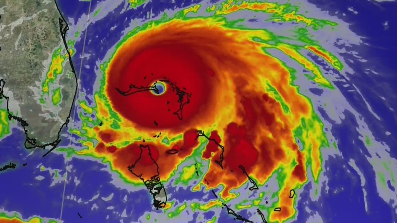 Huracán Dorian comenzará una curvatura ligera hacia el noroeste en las próximas horas