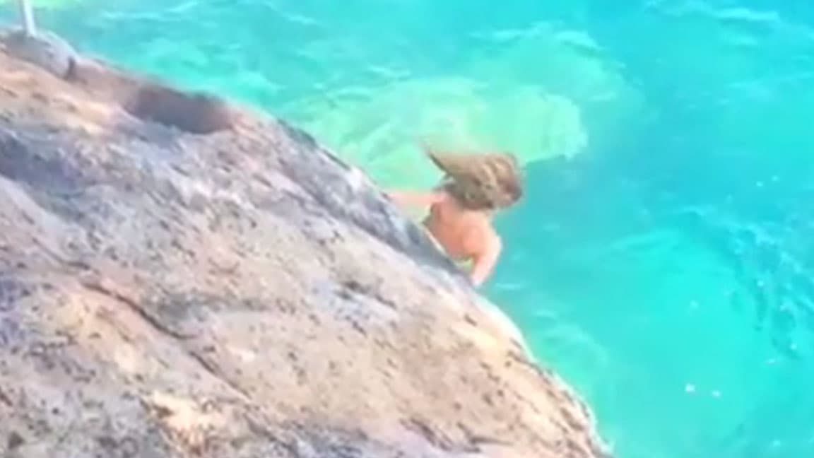 Afortunadamente solo se llevó un buen susto y un raspón.