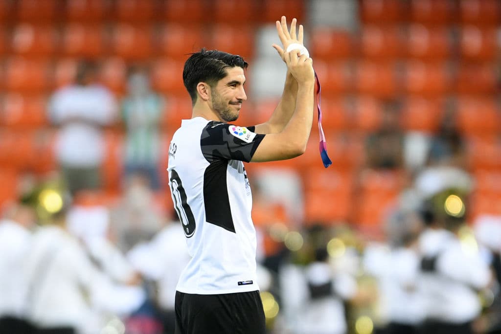 El solitario gol de Carlos Soler desde los once pasos le da la victoria 1-0 a Valencia sobre Getafe.