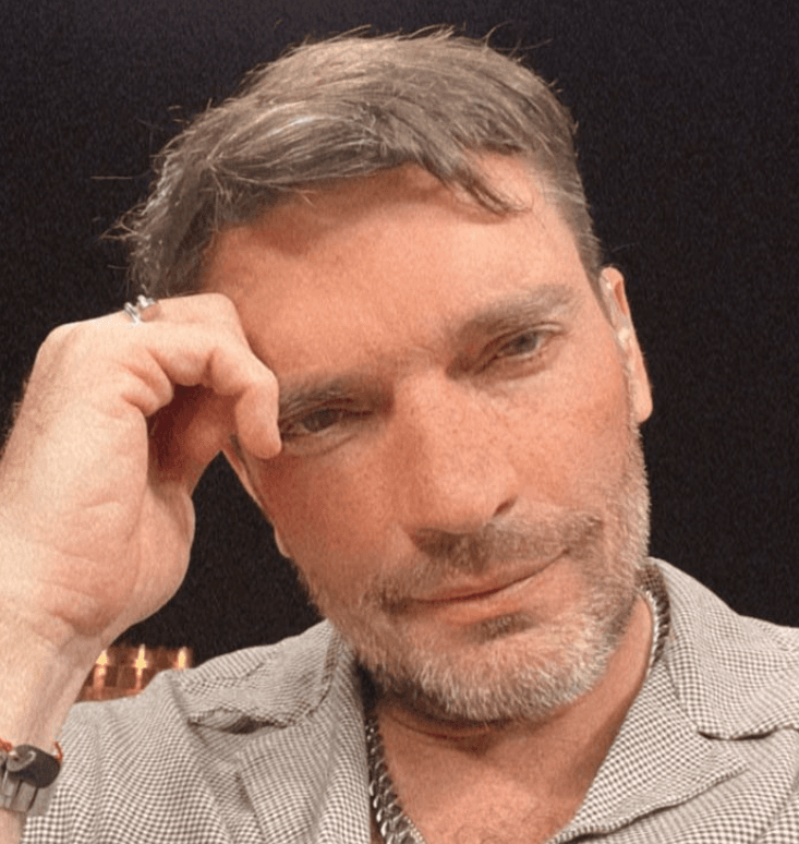 Julián Gil