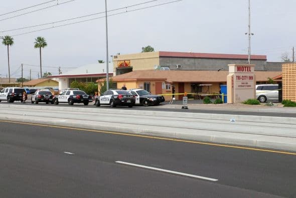 El sospechoso aterrorizó a toda la ciudad de Mesa con una serie de tiroteos que dejó un muerto y cinco heridos. Estas fotos son de una de las escenas del crimen.