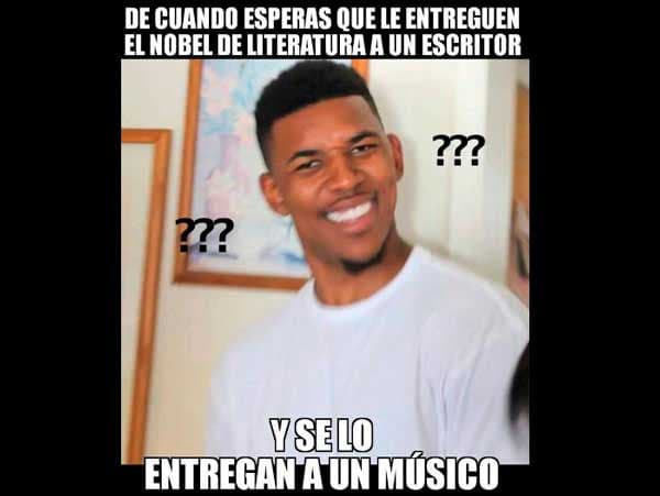 Todos con cara de "what?".