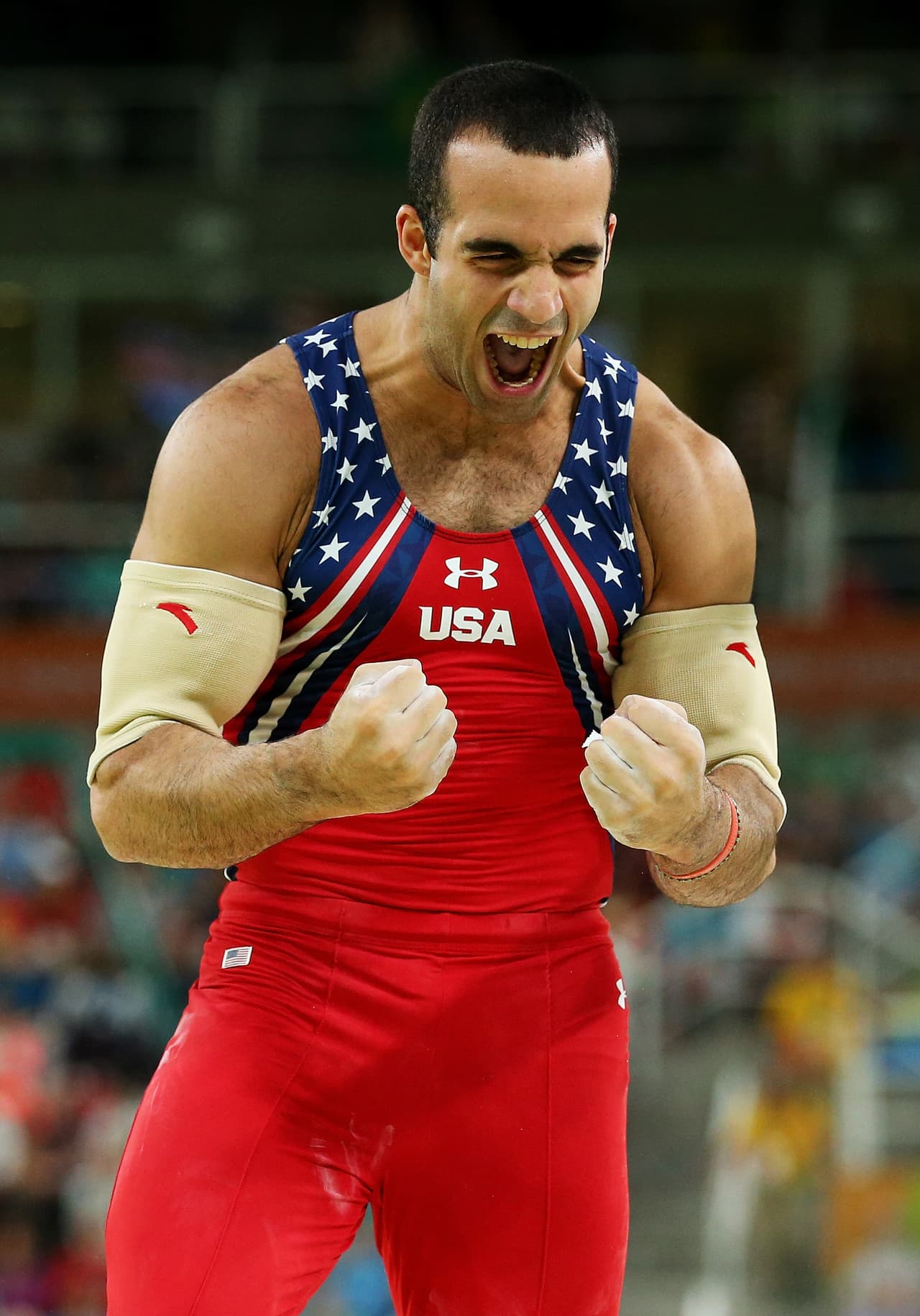 Su pasión y perseverancia lo llevaron muy pronto a comenzar a ganar medallas en competencias mundiales.