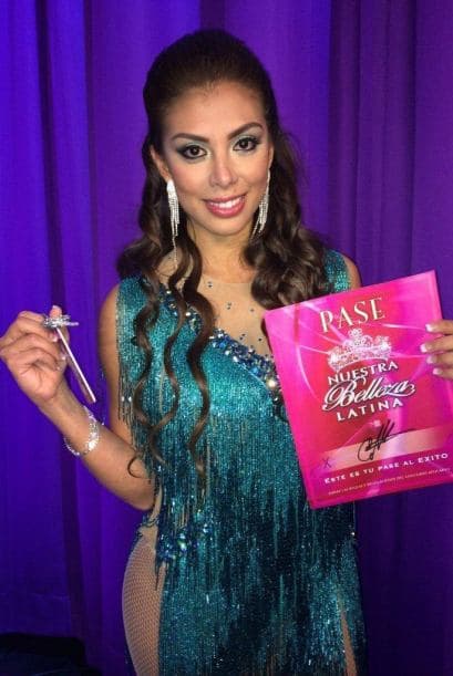 La mexicana que audicionó en San Antonio le dijo adiós a su sueño de ser reina después de haber sido la chica con menos votos del público. Carolina se va agradecida con Denise y la experiencia de haber participado en la octava temporada de Nuestra Belleza Latina.