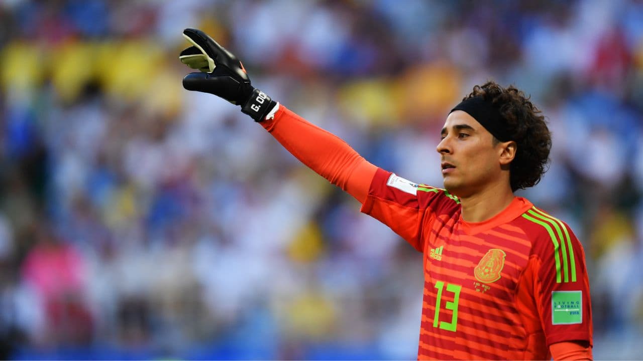 El futuro de Guillermo Ochoa: Champions con el Napoli o Europa League con el Standard