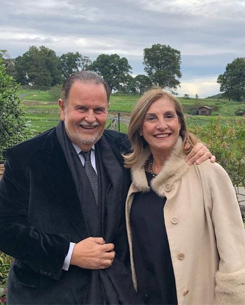 Raúl y Mily tienen una buena amistad con Eli, pues recordemos que el Gordo es coleccionista de arte.