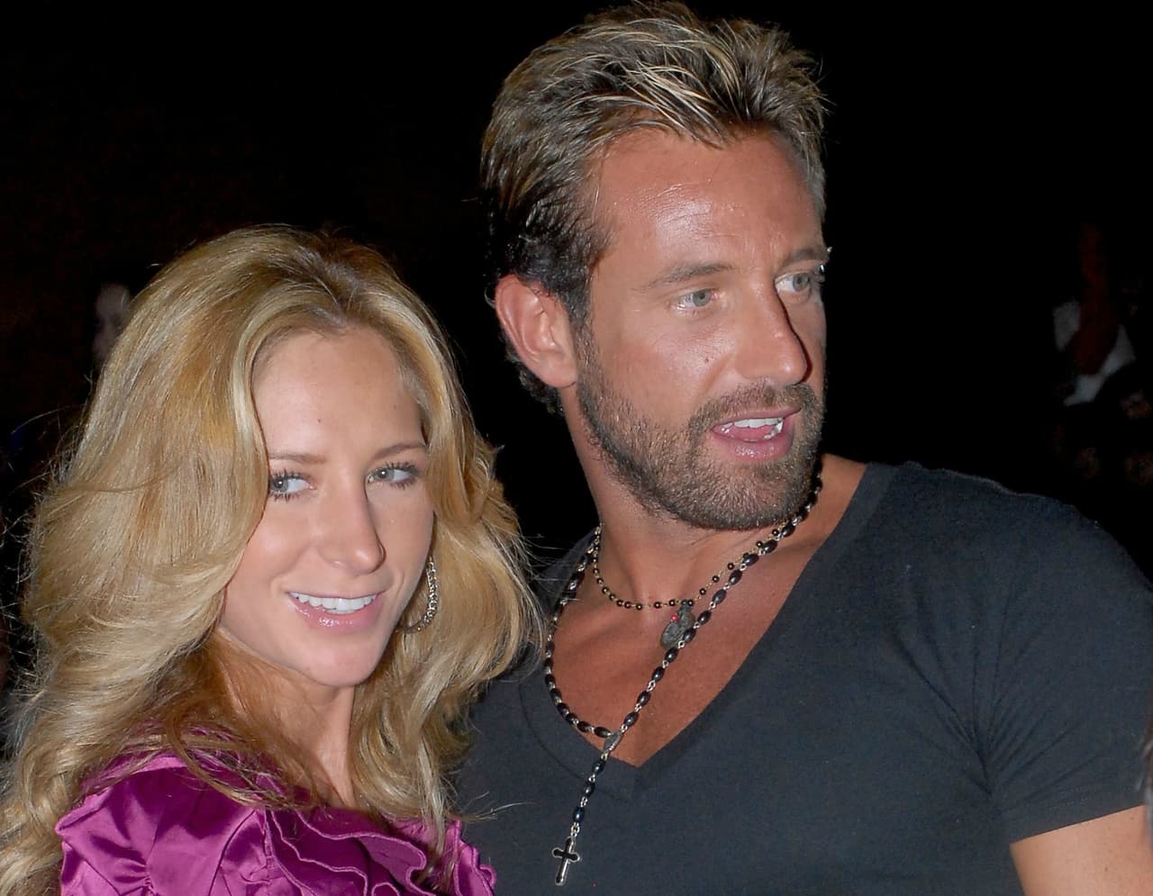 <b>2014 - Nueva separación</b>
<br>
<br>A finales de agosto, apenas seis meses después de haber dado a luz a su segunda hija, Geraldine Bazán confirmó que por motivos de trabajo estaría separada de Gabriel Soto por al menos dos meses. Ella se trasladaría con las niñas a Estados Unidos para trabajar en la serie ‘Dueños del paraíso’.