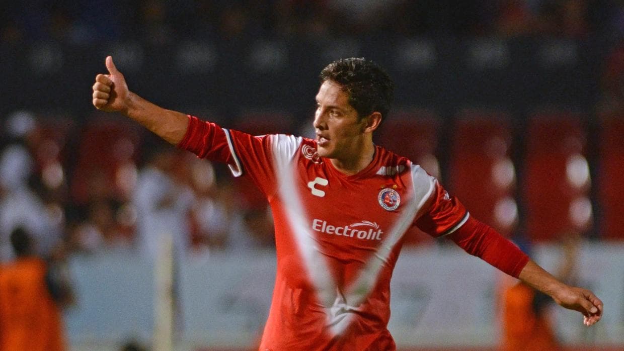 A través de sus redes sociales el experimentado jugador Ángel Reyna anunció su regreso por tercera vez a Veracruz.