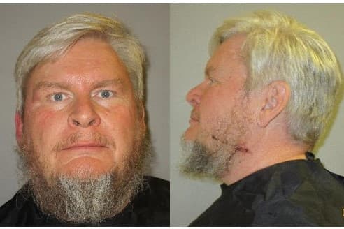 Lo buscaban desde hace 22 años por varias violaciones y descubren que fue agente fronterizo