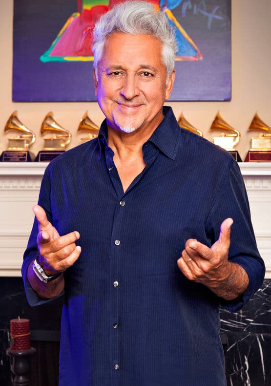 El reconocido productor musical chileno,
<b>Humberto Gatica</b>, nos honrará con su presencia.