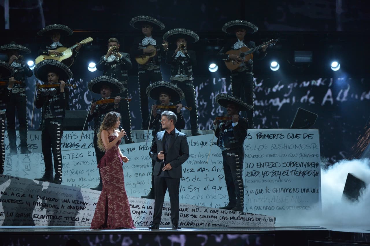 Aplausos, pirópos y ovaciones, así fueron reconocidos estos cantantes.