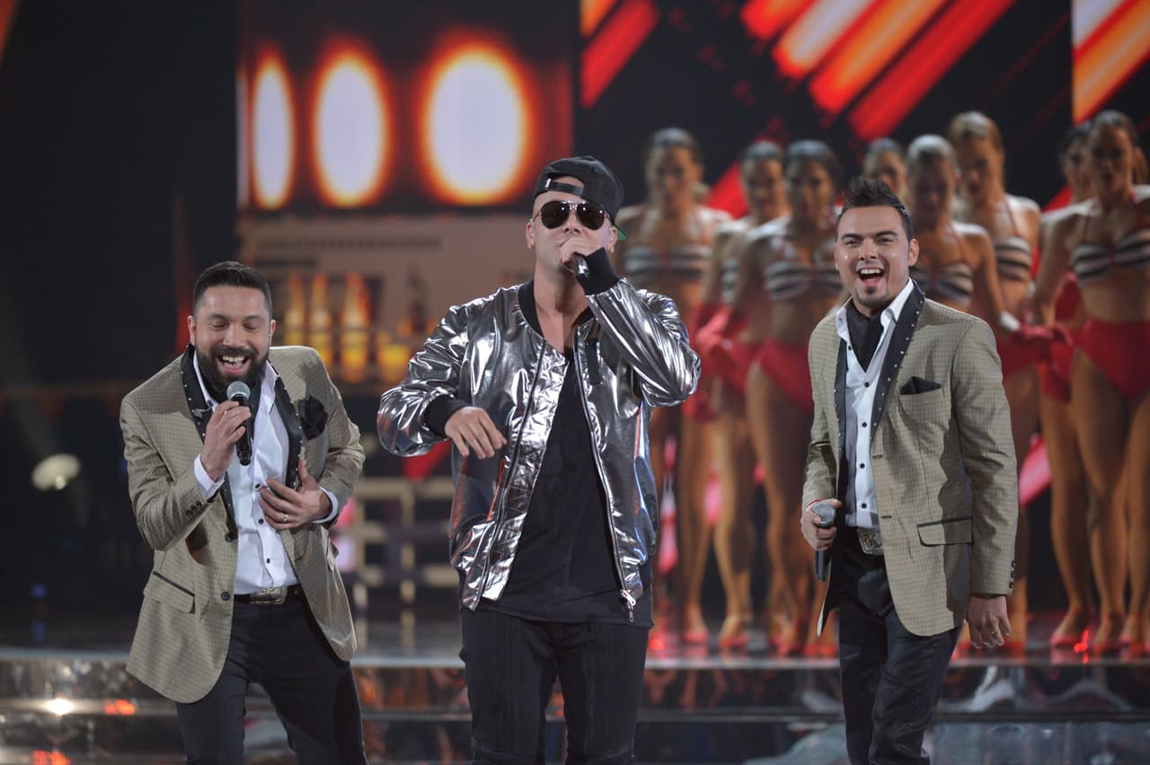 Y la Banda El Recodo impresionó con esta magnífica colaboración.