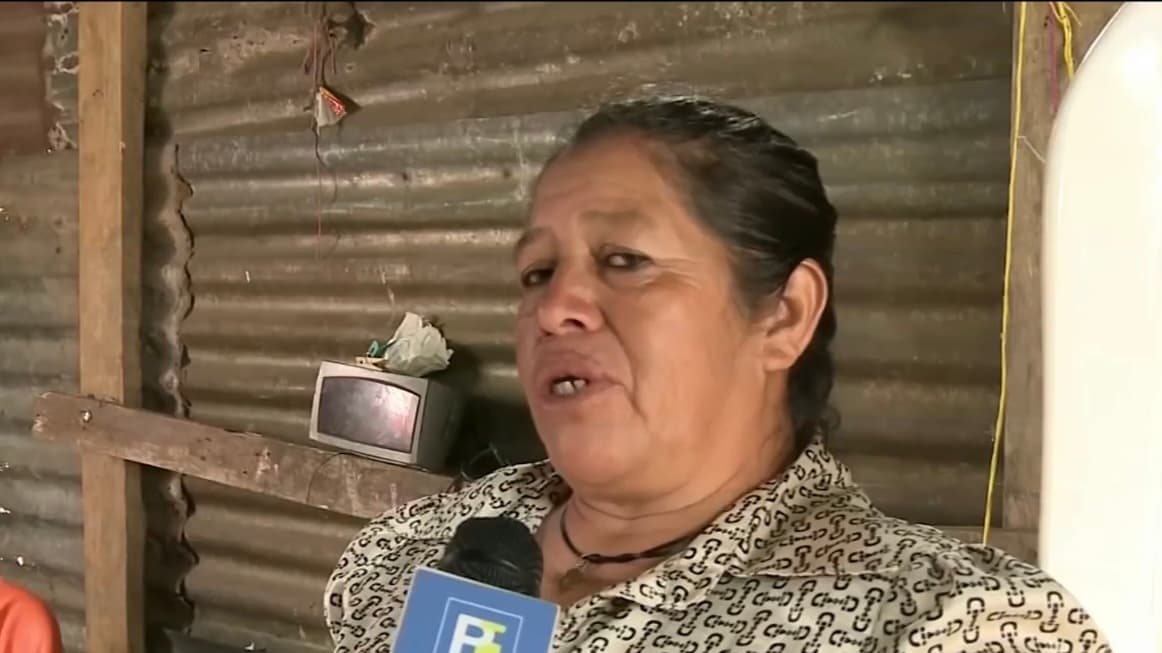 Su abuela, Santos Isidra Meza, recuerda que el hecho de que aquel día su nieta no llegara a su casa a las 8 pm, como lo hacía todos los días,
<b> le indicó que algo había andaba mal. </b>
<br>