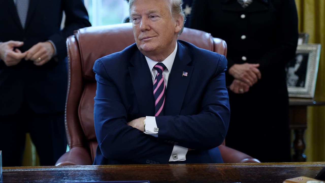 Nueva York reporta aumento de intoxicaciones tras sugerencia de Trump de inyectarse desinfectante para tratar el coronavirus