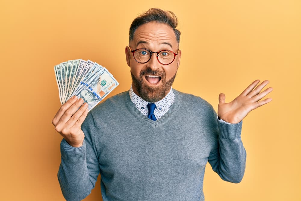 <b>SIGNOS DE FUEGO (ARIES, LEO Y SAGITARIO)</b>
<br>Van a prosperar en asuntos de negocios rápidos, así que prepárate.