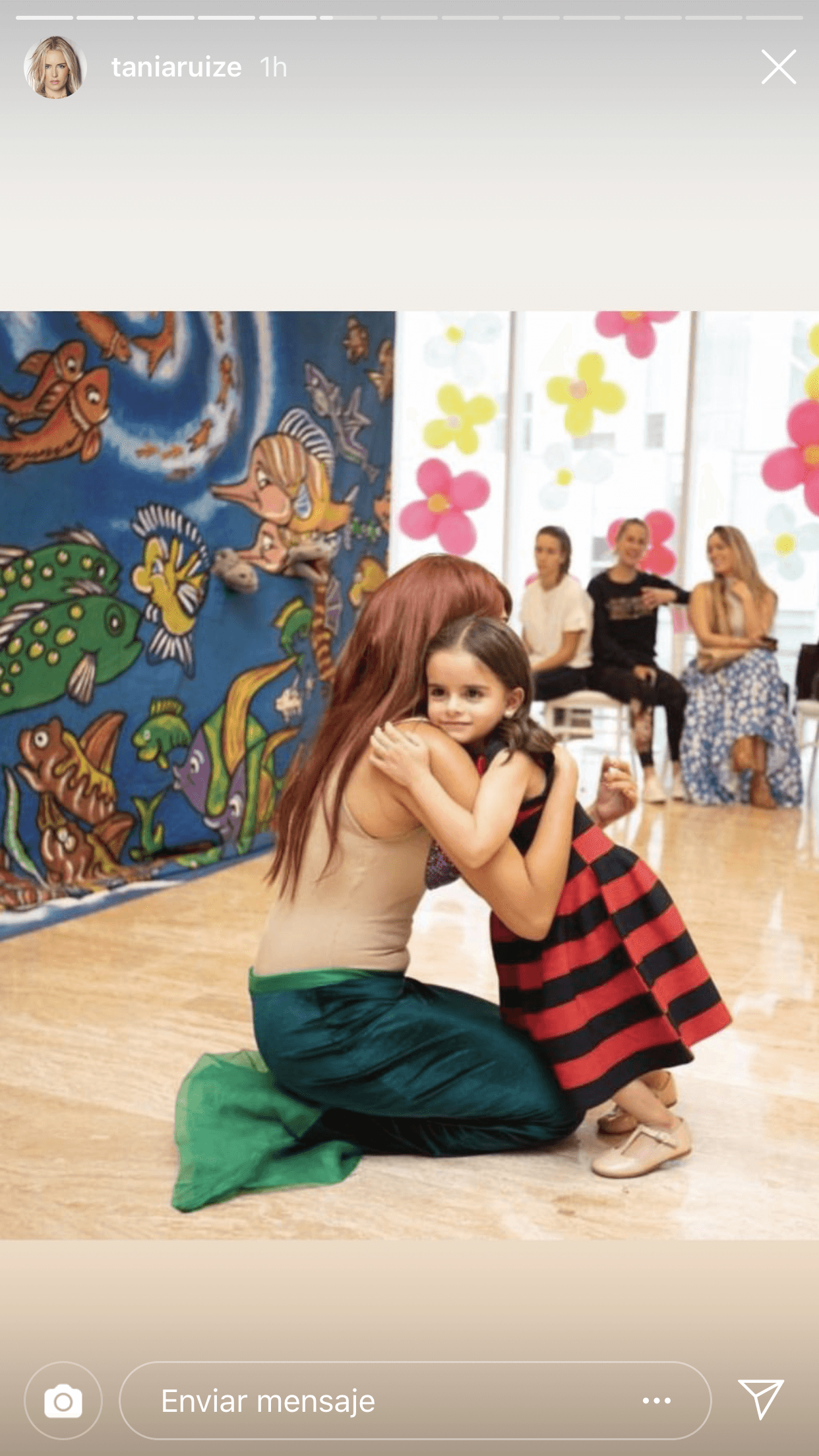 Por medio de su cuenta de 
<b><a href="https://www.instagram.com/taniaruize/" target="_blank">Instagram</a></b>, Tania Ruiz compartió este domingo imágenes de la fiesta de cumpleaños de la niña.