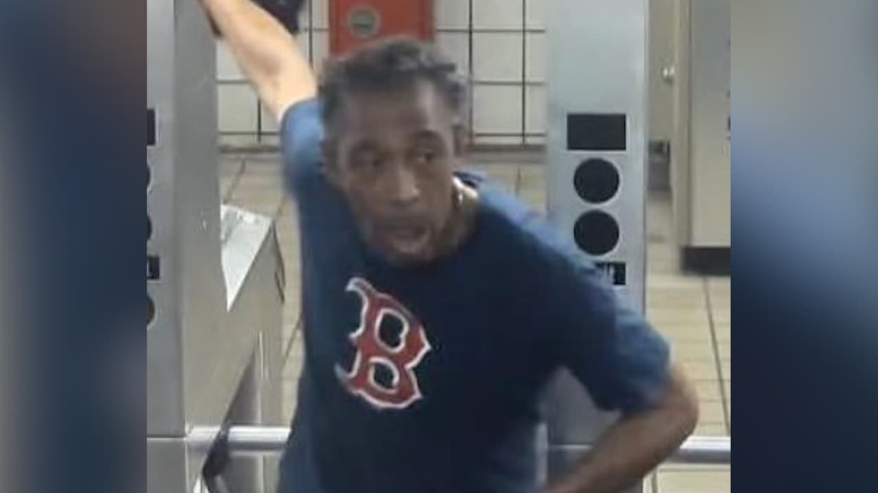 Hombre manosea a niña frente a su papá y, cuando este trata de defenderla, le da un puñetazo