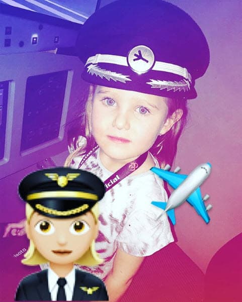 Desde que era bebé demostró que heredó el talento artístico de sus padres, pues le encantan las cámaras y le gusta bailar y cantar.