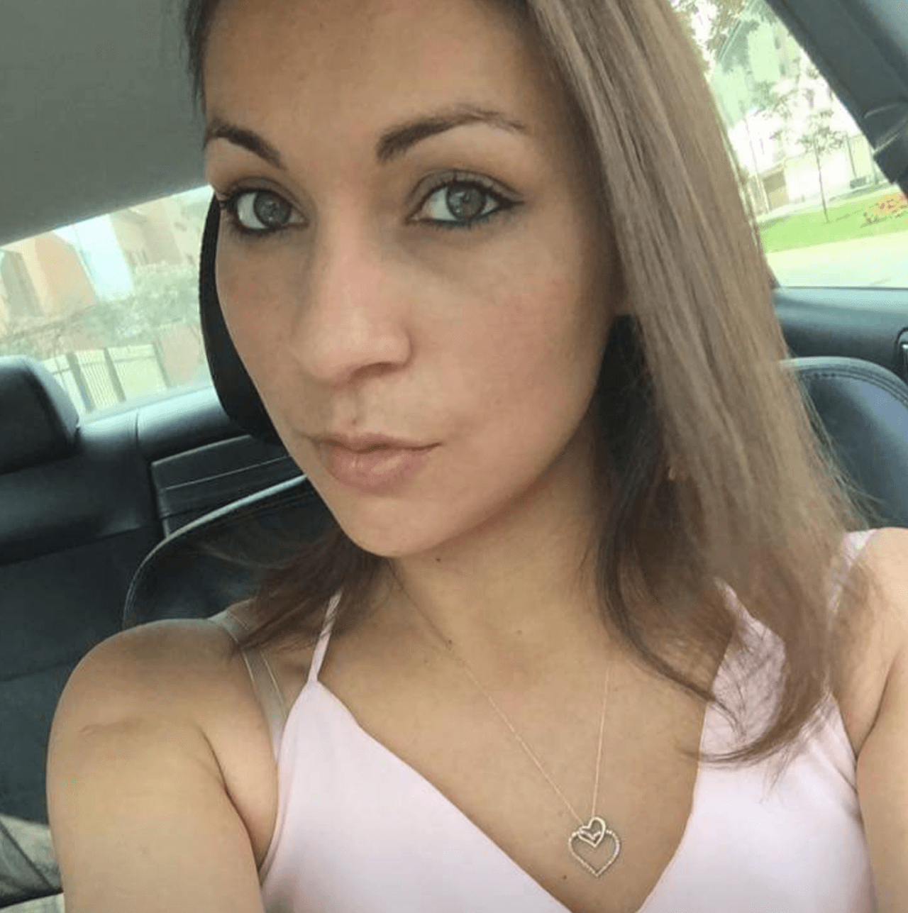 Rose Chacón conoció a Dustin Kent en 2006 en Los Ángeles, se casó con él tras un año de noviazgo y se divorciaron en 2012.