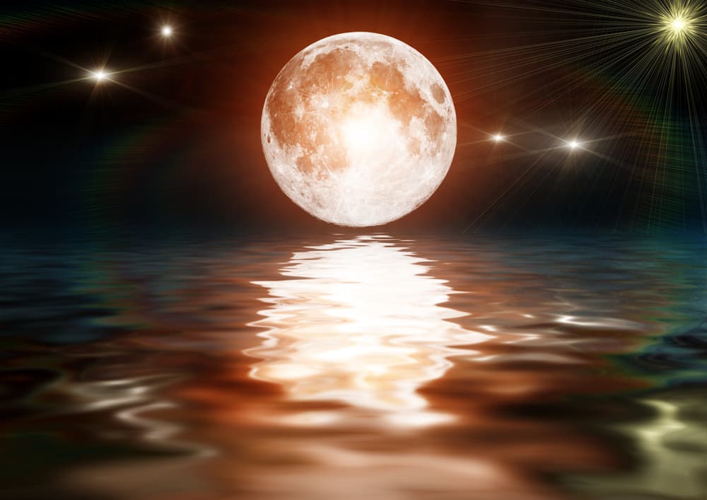 <h3 class="cms-H3-H3">Usar el poder de la Luna </h3>
<br>
<br>Algunos expertos en supersticiones aseguran que la energía de la luna puede ser un gran aliado en estos casos. Simplemente, tienes que tomar con mucho cuidado un trozo del espejo roto y esperar la próxima Luna llena para hacer el ritual. 
<br>