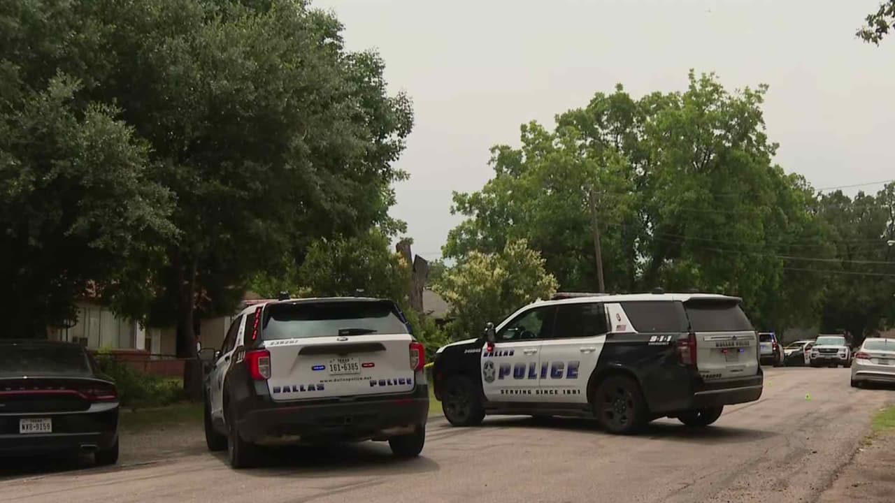 Hallan a dos hombres sin vida tras tiroteo en casa de la calle Emhouse en South Dallas; arrestan a uno