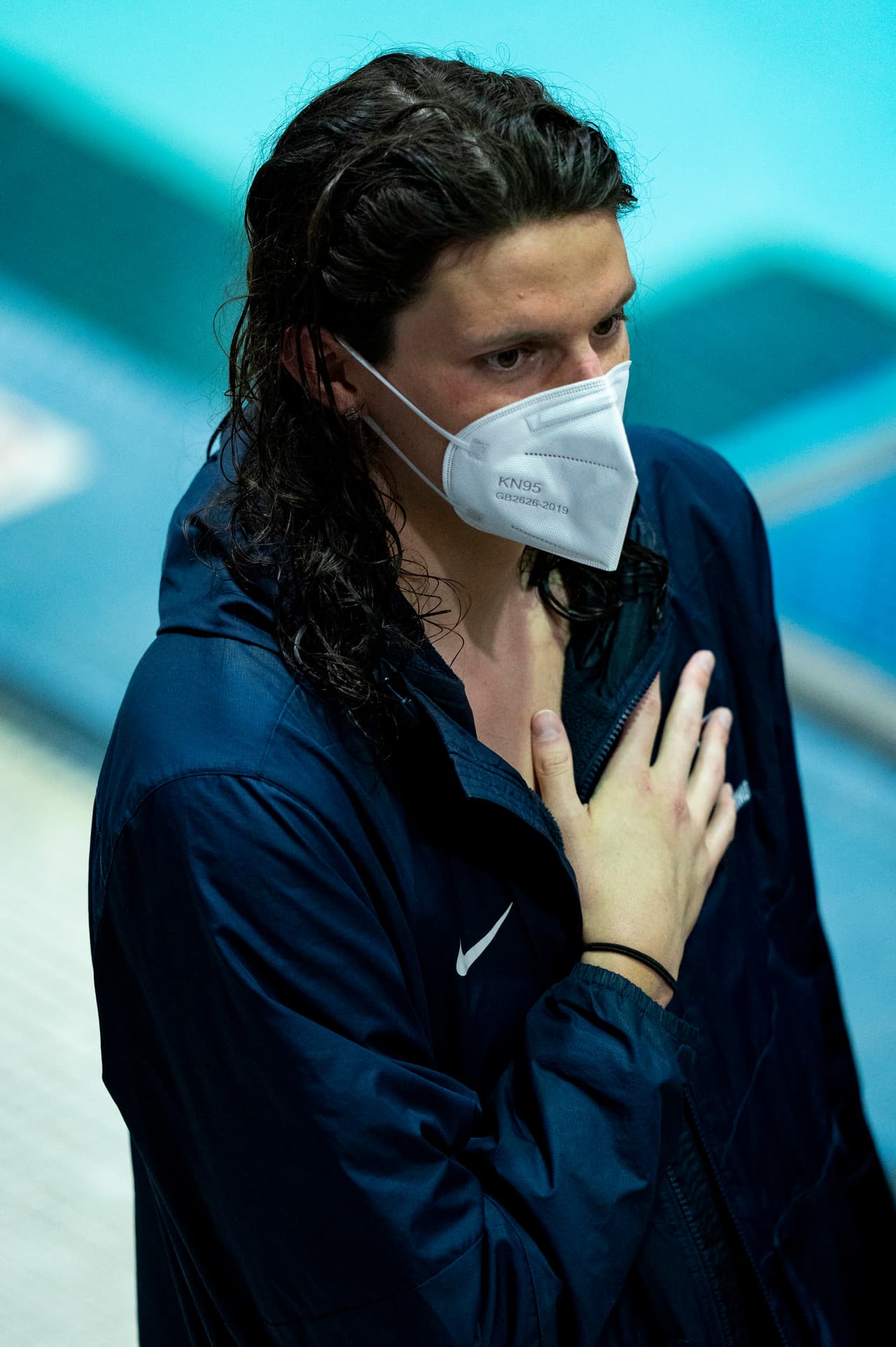 Pero su primera opción siempre fue convertirse en cuáquera. Esto se debió en parte a que su hermano, Wes Thomas, nadó allí durante cuatro años. La había visitado varias veces y conoció al entrenador Mike Schnur, con quien rápidamente construyó un fuerte vínculo.