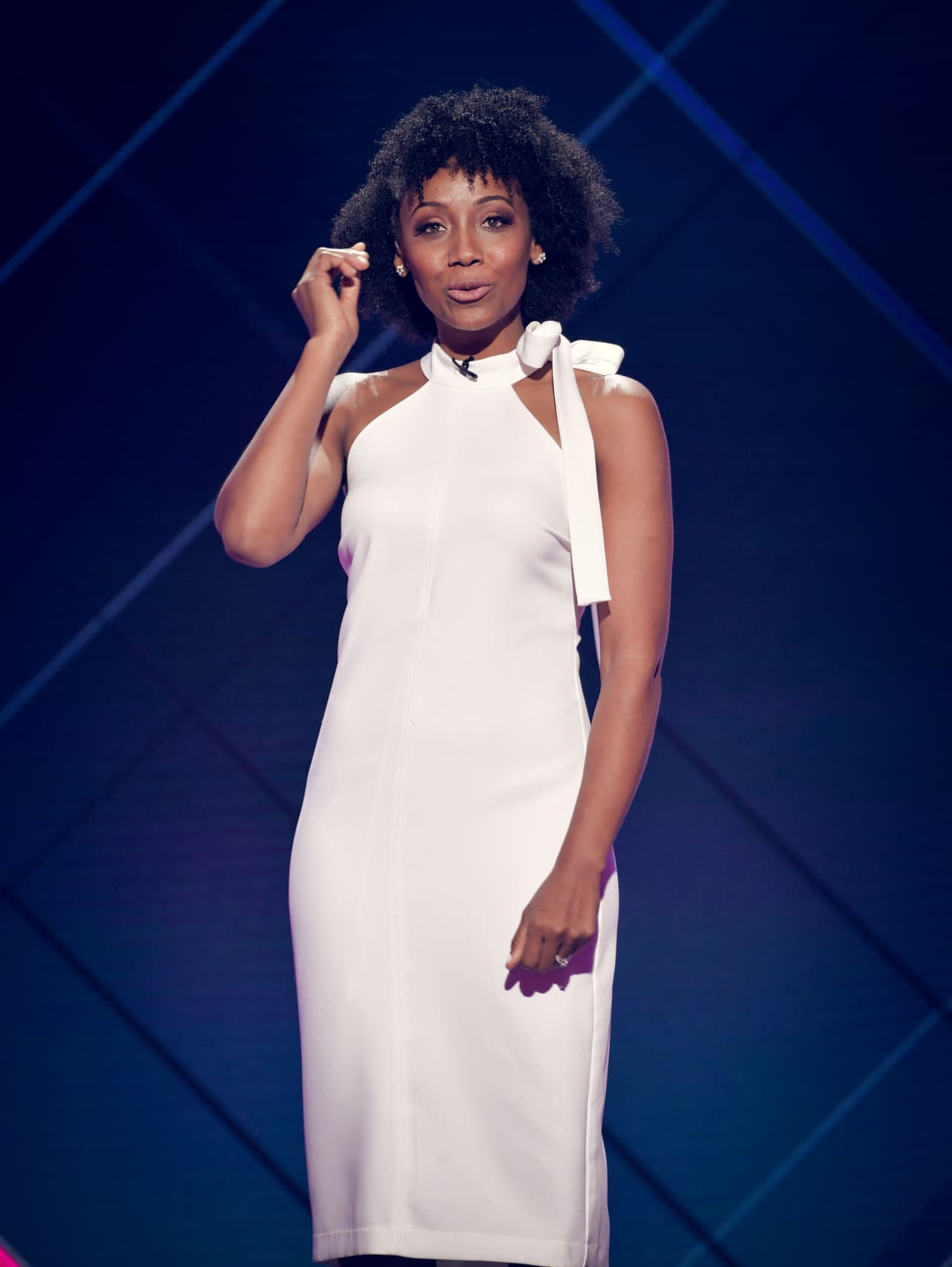 Jessica Castillo también fue víctima de Mela Lamelaza, aquí tratando de hablar de los nombres más raros del espectáculo, mientras recibía las difíciles indicaciones del personaje creado por Francisca Lachapel.