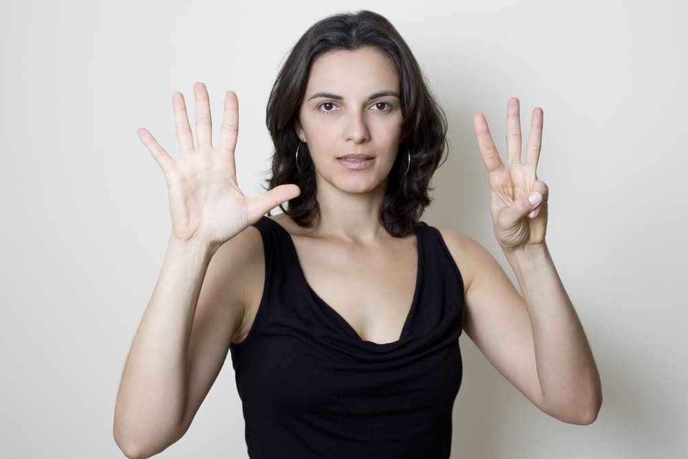 <b><u>Los que nacieron con el número 8 (8, 17 o 26)</u></b>
<br>Buenos para los negocios, la administración, bien balanceados, buenos con el dinero.
<br>Los 8 que nacieron un día 8 tienen gran habilidad ejecutiva, excelentes administradores, buenos con el dinero ajeno, responsables, solitarios.