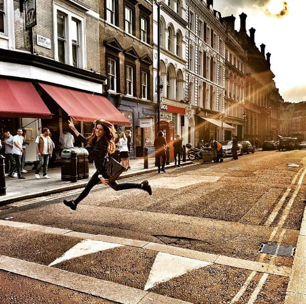 La actriz se fue de viaje con su familia por varios países.