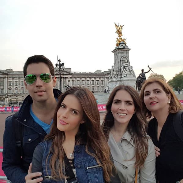 Están conociendo hermosos lugares llenos de historia.