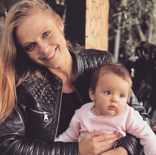 Layevska se ha mostrado feliz en su faceta de mamá desde la llegada de la pequeña.