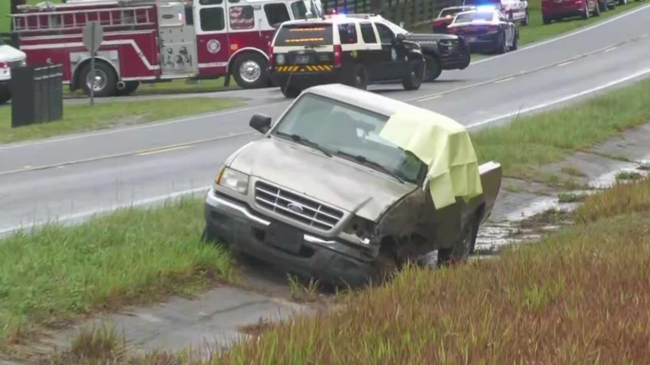 En tanto, el conductor de la camioneta que impactó al camión, 
<b><a href="https://www.univision.com/local/tampa-wvea/bryan-maclean-howard-conductor-detenido-trabajadores-migrantes-florida" target="_blank">Bryan Maclean Howard</a></b>, también fue trasladado a un hospital.