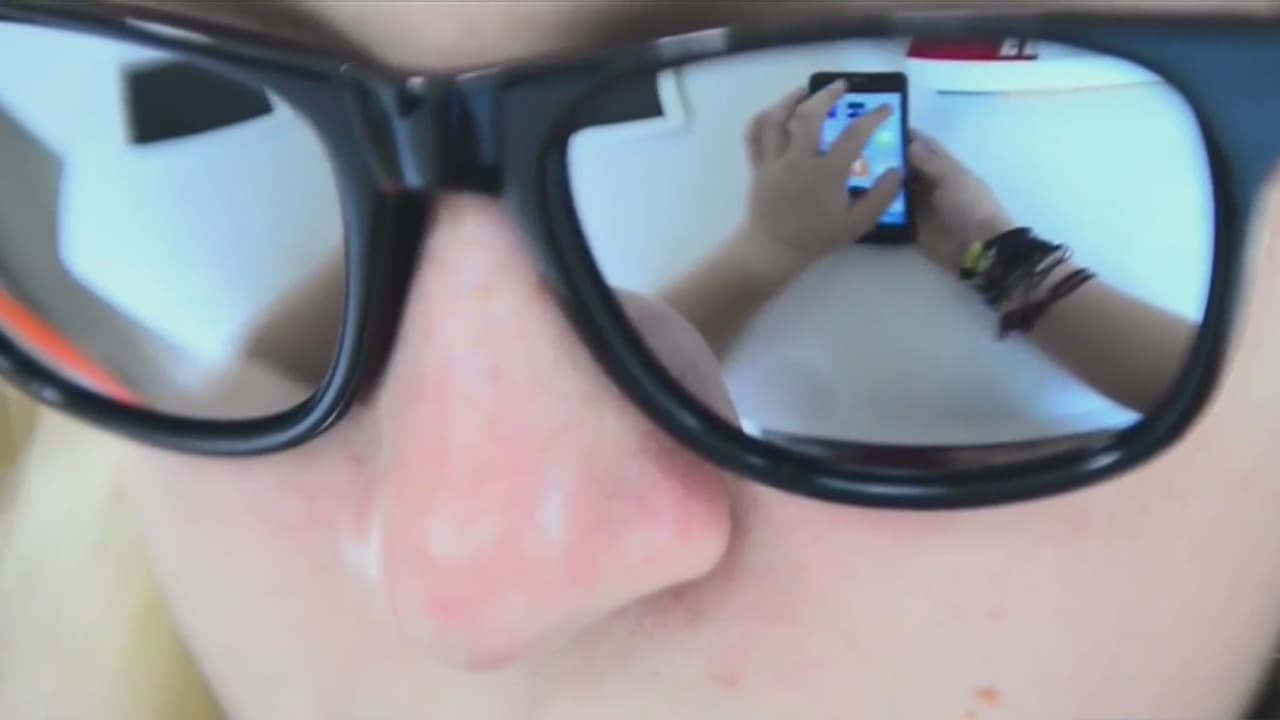 Propuesta de ley en Texas busca convertir en delito la extorsión sexual, una práctica asociada con explotación infantil