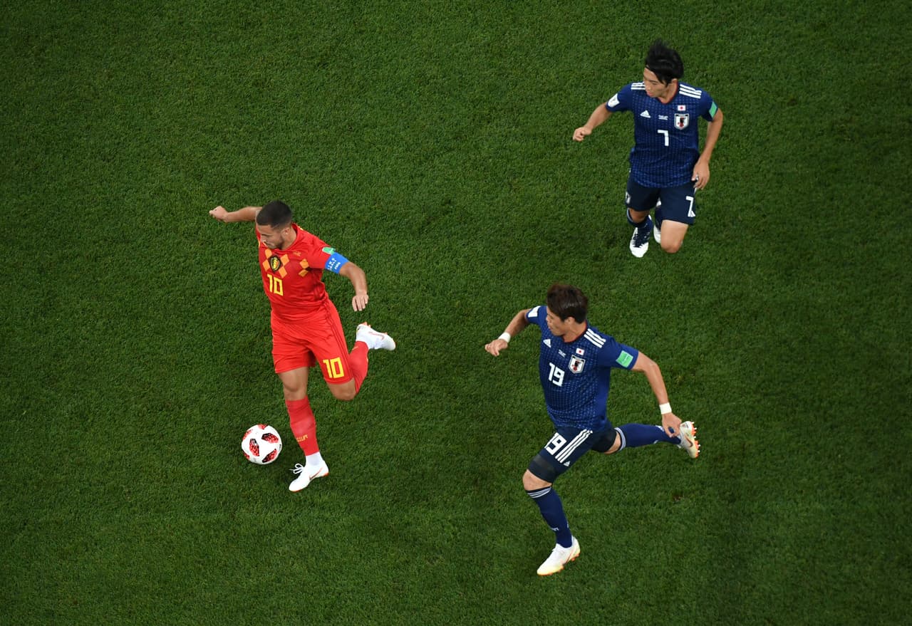 Al minuto 48', un remate en el vertical de Eden Hazard estuvo a punto de ser el primer gol de Bélgica.