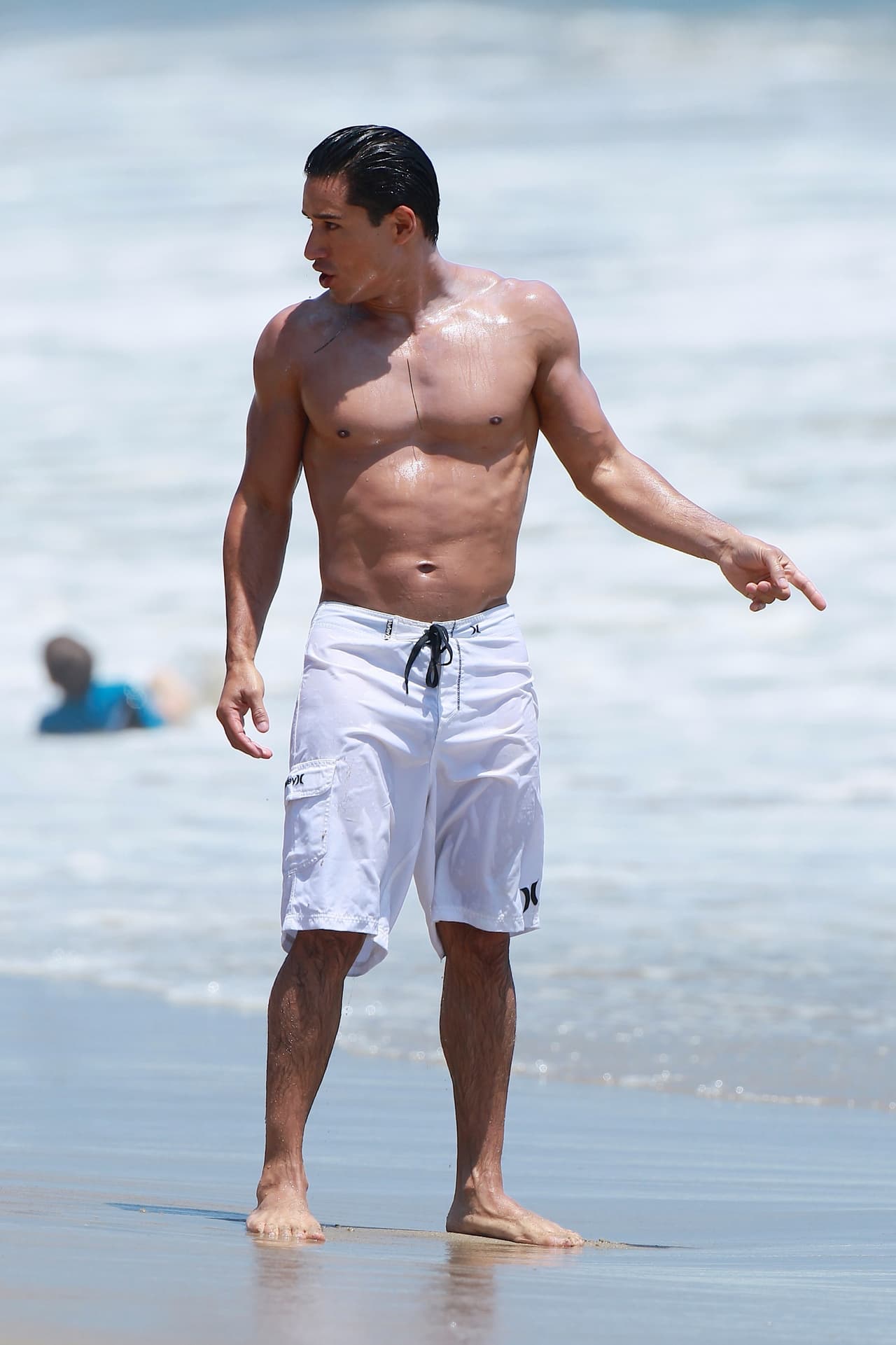 Eso sí, mostrando ese envidiable cuerpazo.