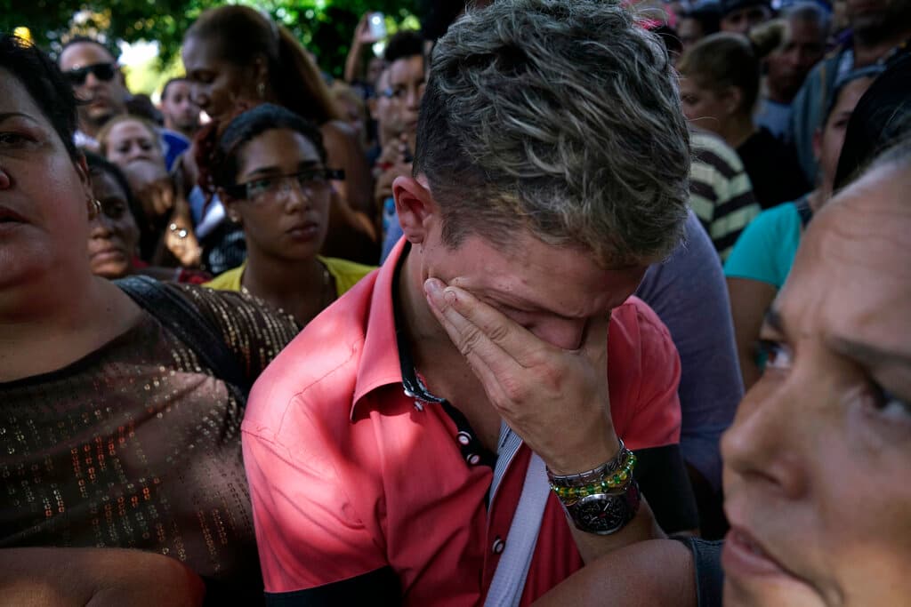 “Por no ser ciudadana no puedo traer a mi hija”: el drama de familias cubanas ante las nuevas restricciones de viaje