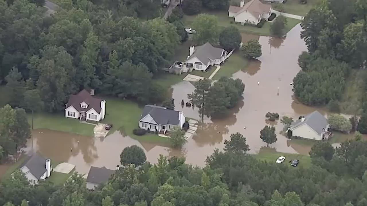 Ríos desbordados y decenas de familias evacuadas por inundaciones, esto dejaron las tormentas en Carolina del Norte 
