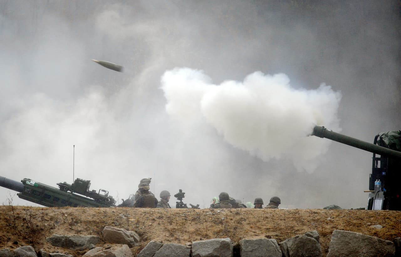 Políticos ucranianos entrevistados por ABC News afirmaron que es urgente que Ucrania reciba este tipo de armas ahora, porque creen que Rusia
<b> es vulnerable tras una serie de fracasos en el campo de batalla. </b>
<br>
<br>"Rusia es muy débil ahora. Su ejército está muy desmoralizado", afirmó un político ucraniano citado en dicho medio. Sin embargo, las fuerzas de Moscú han prácticamente tomado regiones de Donbas, tras la 
<a href="https://www.univision.com/noticias/mundo/combatientes-ucranianos-mariupol-rusia-neonazis">caída del último reducto ucraniano</a> en la ciudad portuaria de Mariupol, al sur.
<br>