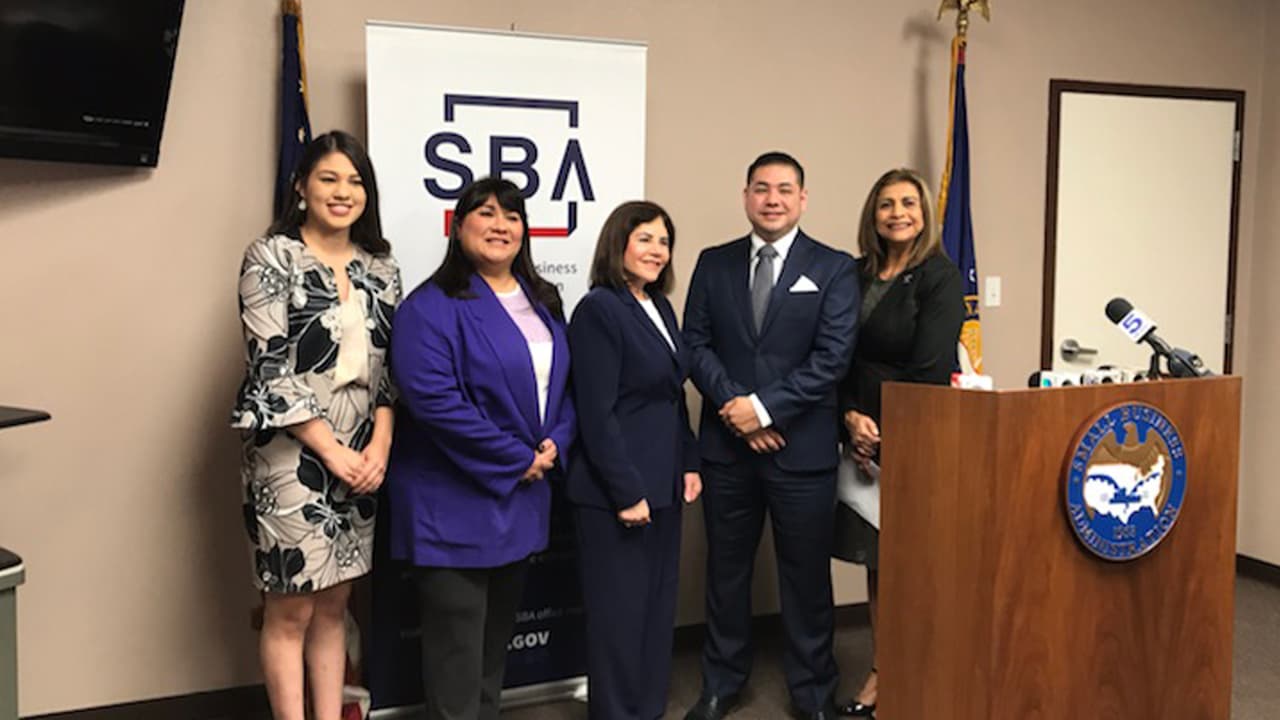 "Gracias a la comunidad hispana hice este trabajo como portavoz oficial del
<a href="https://www.univision.com/local/houston-kxln/irs-impuestos-credito-tributario-hijos-documentos-irma-trevino-texas-houston-fotos" target="_blank">IRS</a> y me quedo con una satisfacción muy grande”, expresó Irma Treviño en una entrevista con Univision.