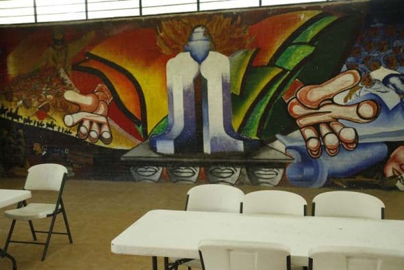 Otro de los murales del comedor de la escuela.