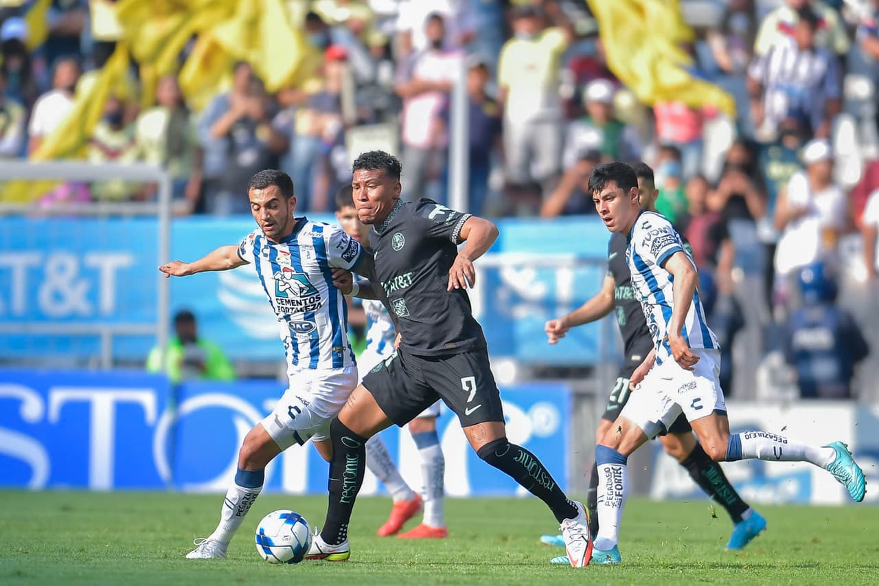 Pachuca fue contundente y se metió al estadio Azteca para derrotar a un América que se hunde en la clasificación.