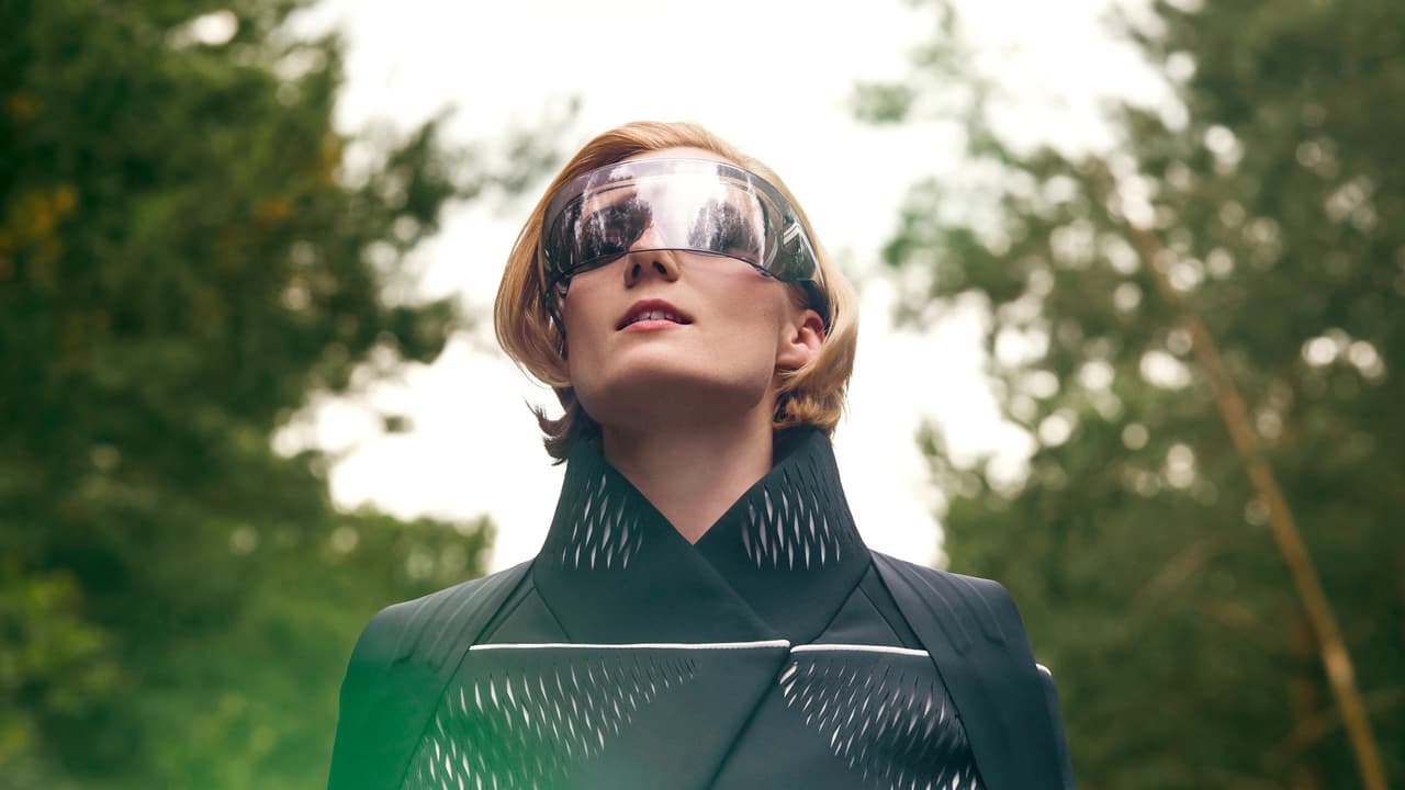 Según BMW el motociclista del futuro no necesitara usar ningún tipo de protección, ya que la posibilidad de caída es improbable.