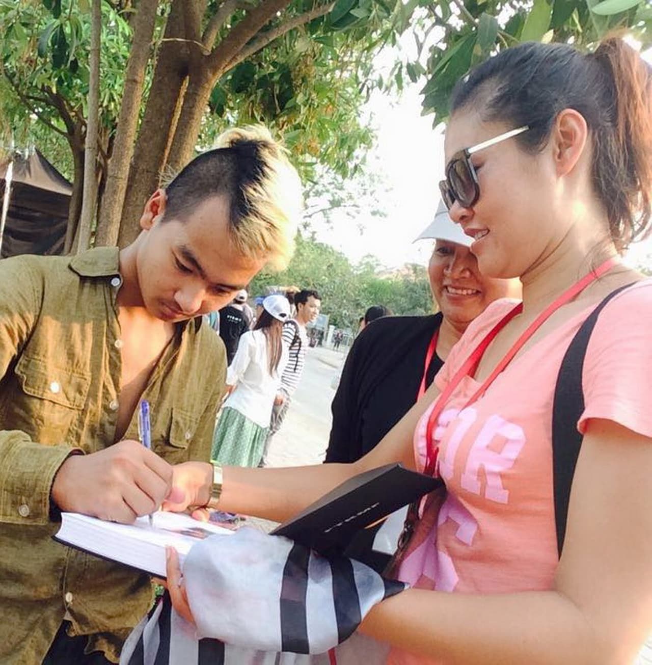 ¿Qué tal el look del hijo mayor de Angelina Jolie y Brad Pitt?