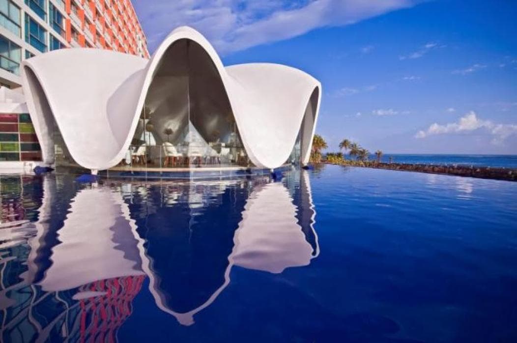 Asociación de Hoteles y Turismo solicita flexibilización del toque de queda