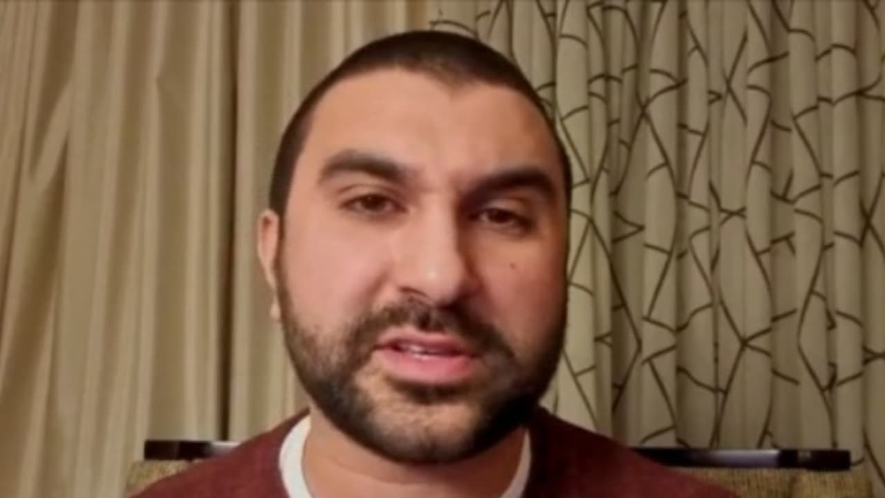 Periodista británico detenido por ICE podría ser liberado: resumen de las noticias del día