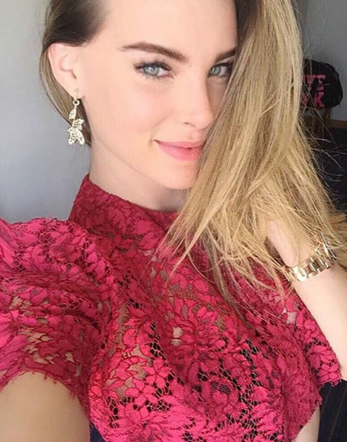 Belinda fue de las consentidas de su colegio, por eso nos muestra por qué es importante una ceja sin muchos retoques.