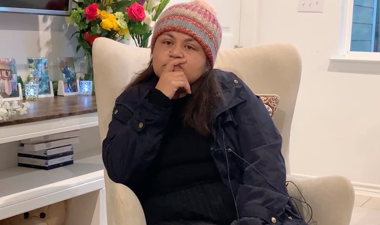 "Mi hija no está muerta, sigue viva", dijo 
<a href="https://www.univision.com/local/houston-kxln/asesinato-anggy-diaz-decapitar-dania-diaz-jared-dicus-houston" target="_blank">Diana Díaz</a>, madre de Anggy, minutos antes de comenzar la vigilia.