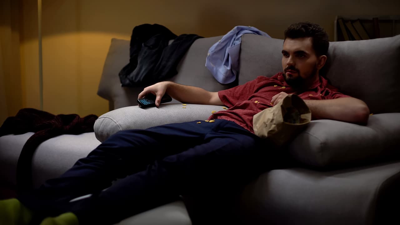 El estudio realizado por LendingTree en Miami refiere que un 27% de adultos en edades comprendidas entre los 25 y 40 años viven de forma fija con sus padres. De este grupo, el 8% se encuentra sin trabajo, pero haciendo trámites para conseguirlo, mientras que el 18% no demuestra interés en obtener un empleo.